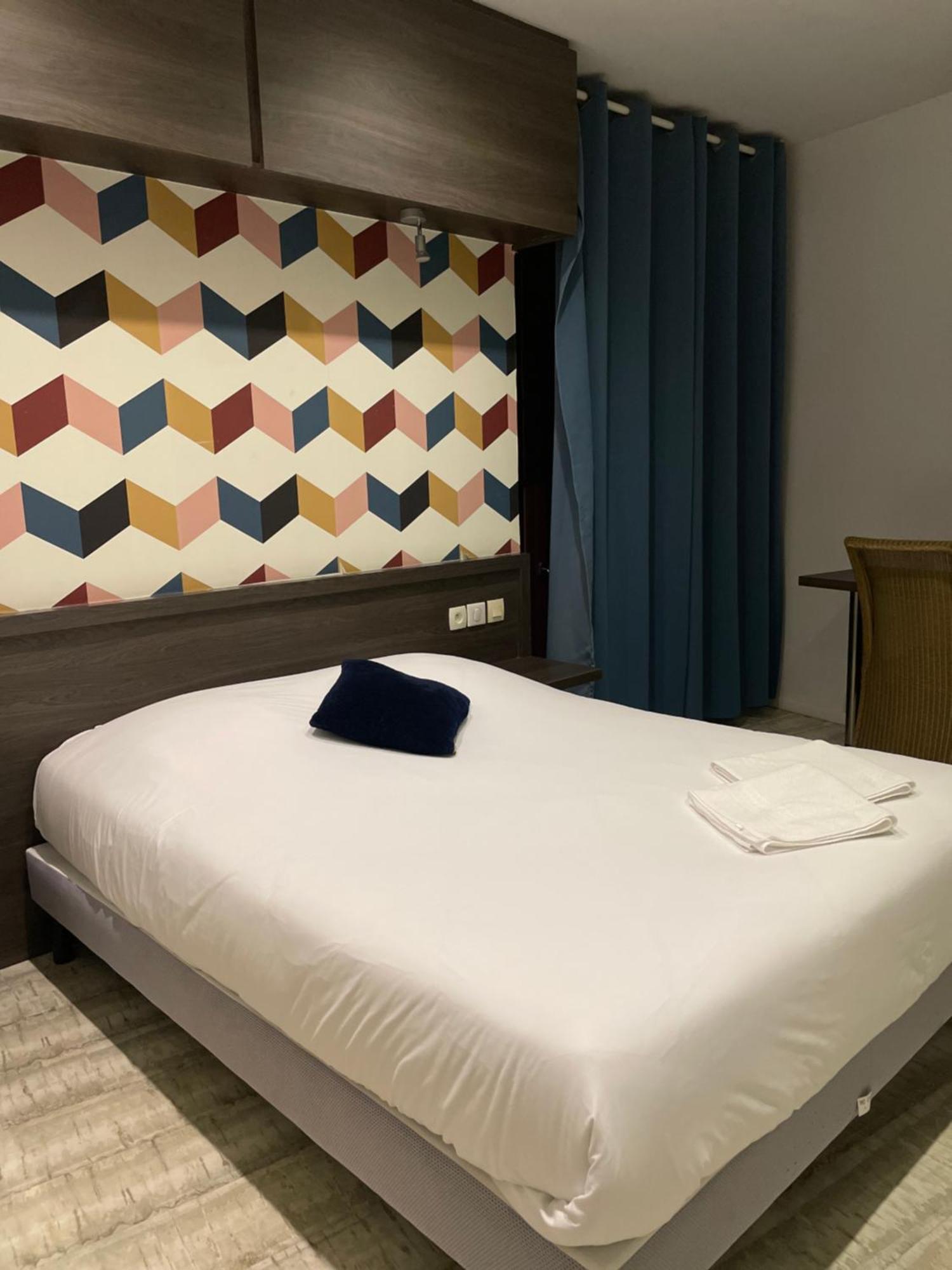 Theatre Hotel Chambéry Kültér fotó